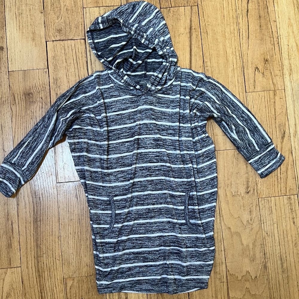 Small women’s casual top